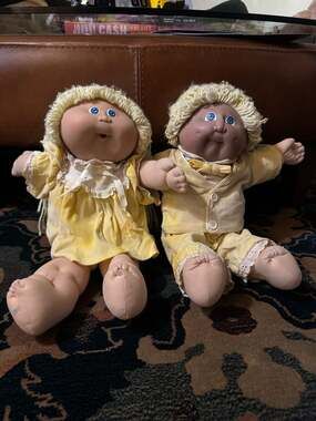 Vintage 1985 Cabbage Patch Kids Xavier Roberts Twins in Yellow Velour Outfits